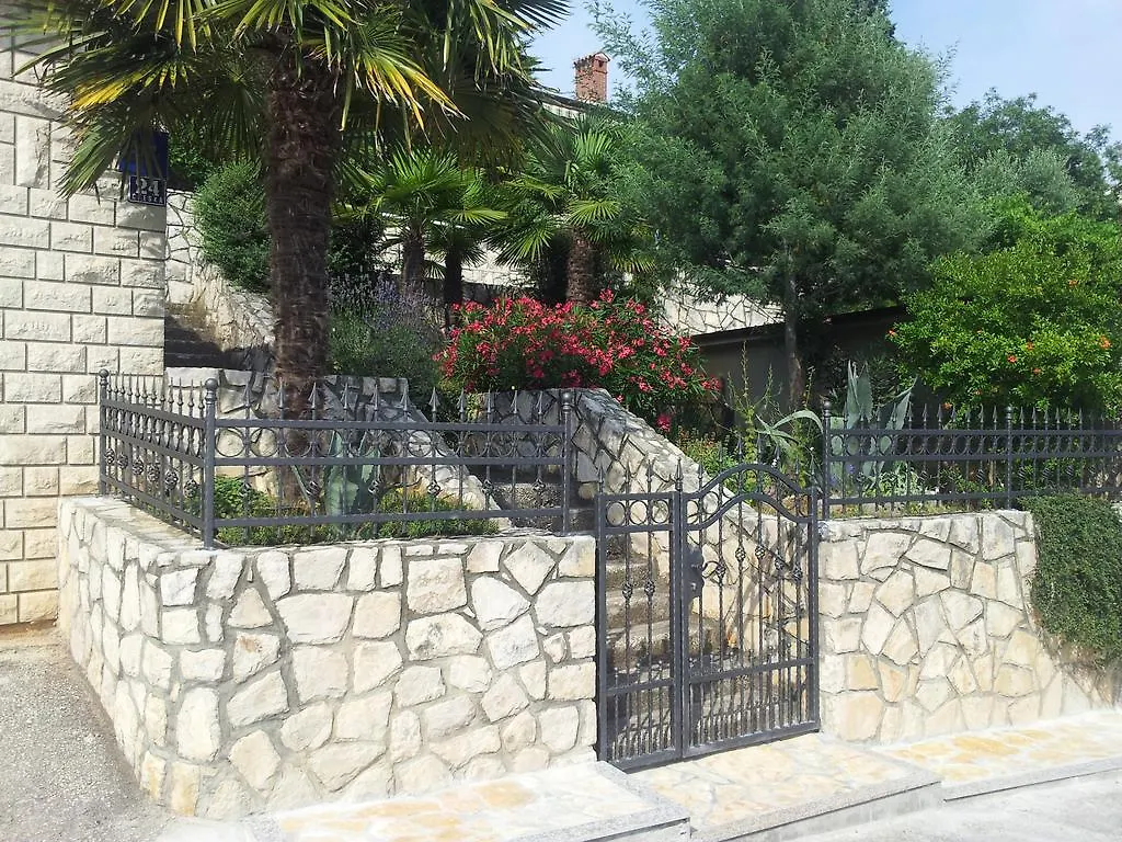 Ivana Apartment Rabac 0*,  Croazia